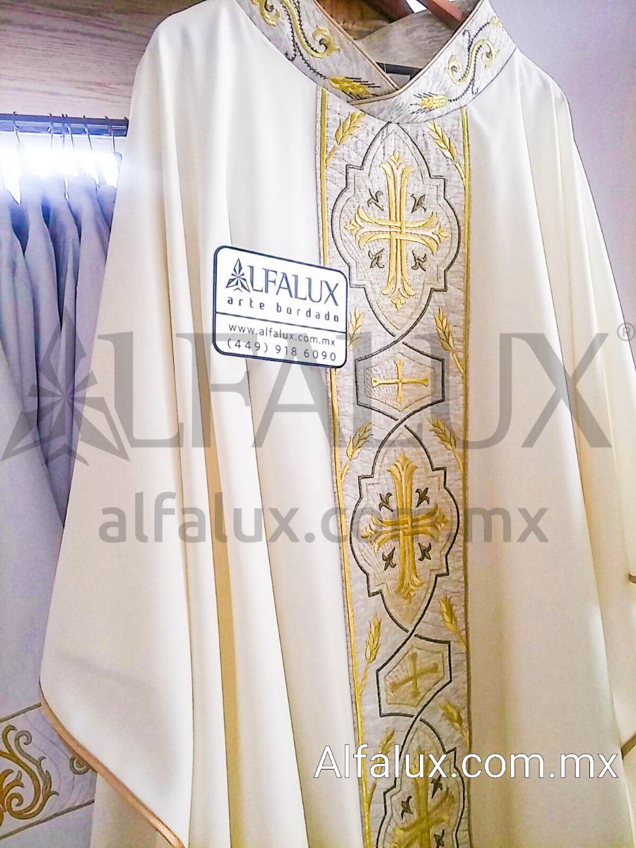 04 IMPERIAL Brocado Bronce Cuello Bordado 932